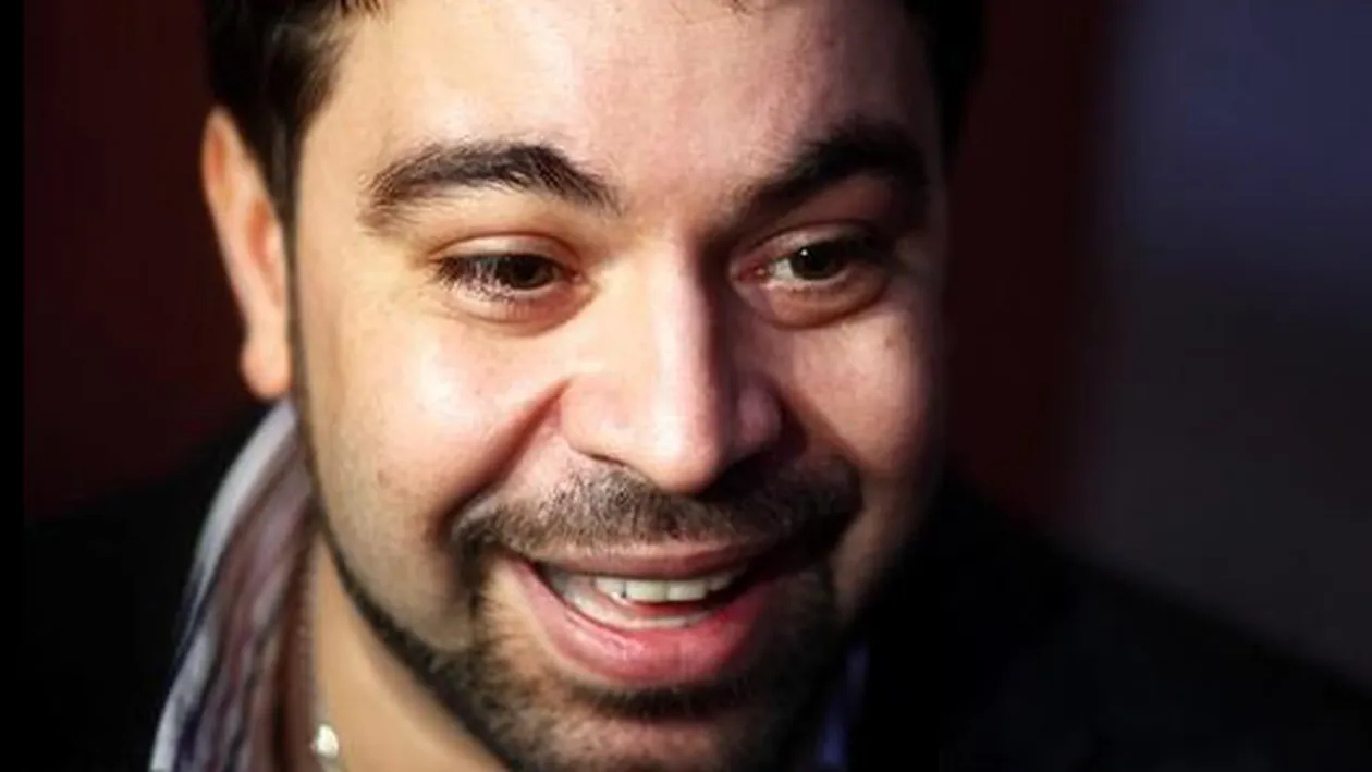 Florin Salam, fara voce doar in fata camerelor de filmat! Artistul, surprins pe terenul de fotbal: Tipa la cei de acolo