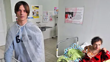 Are 90 de centimetri si 26 de kilograme si a nascut un copil de jumatate de metru!