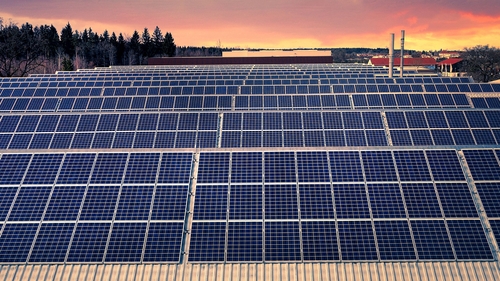 Panouri fotovoltaice 2022. S-a dat legea aşteptată de o mulţime de români