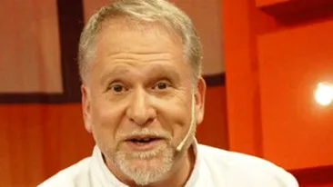 Antonio Passarelli, bucatarul de la Danutz SRL, renunta la boneta pentru folclorul romanesc!