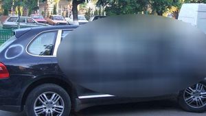 Ce a putut sa-i faca o romanca amantei iubitului ei cand a aflat ca o insala! Mesajul pe care i l-a scris pe Porsche