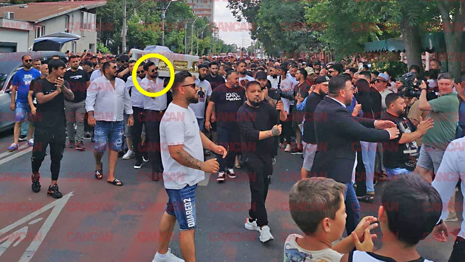 Cine e bărbatul celebru care i-a cărat sicriul lui Ciprian Pian? Toate privirile s-au întors către el