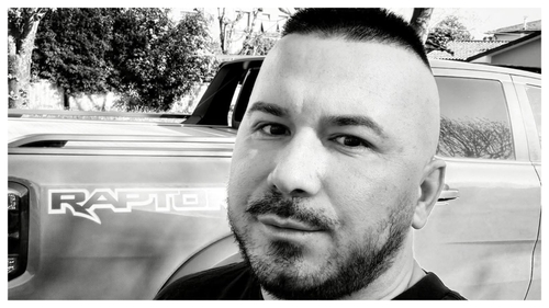 "Jimmy" Dumitrașcu a fost găsit mort în cabina TIR-ului, în a doua zi de Paște, în Italia. Cele două ipoteze pe care le au apropiații