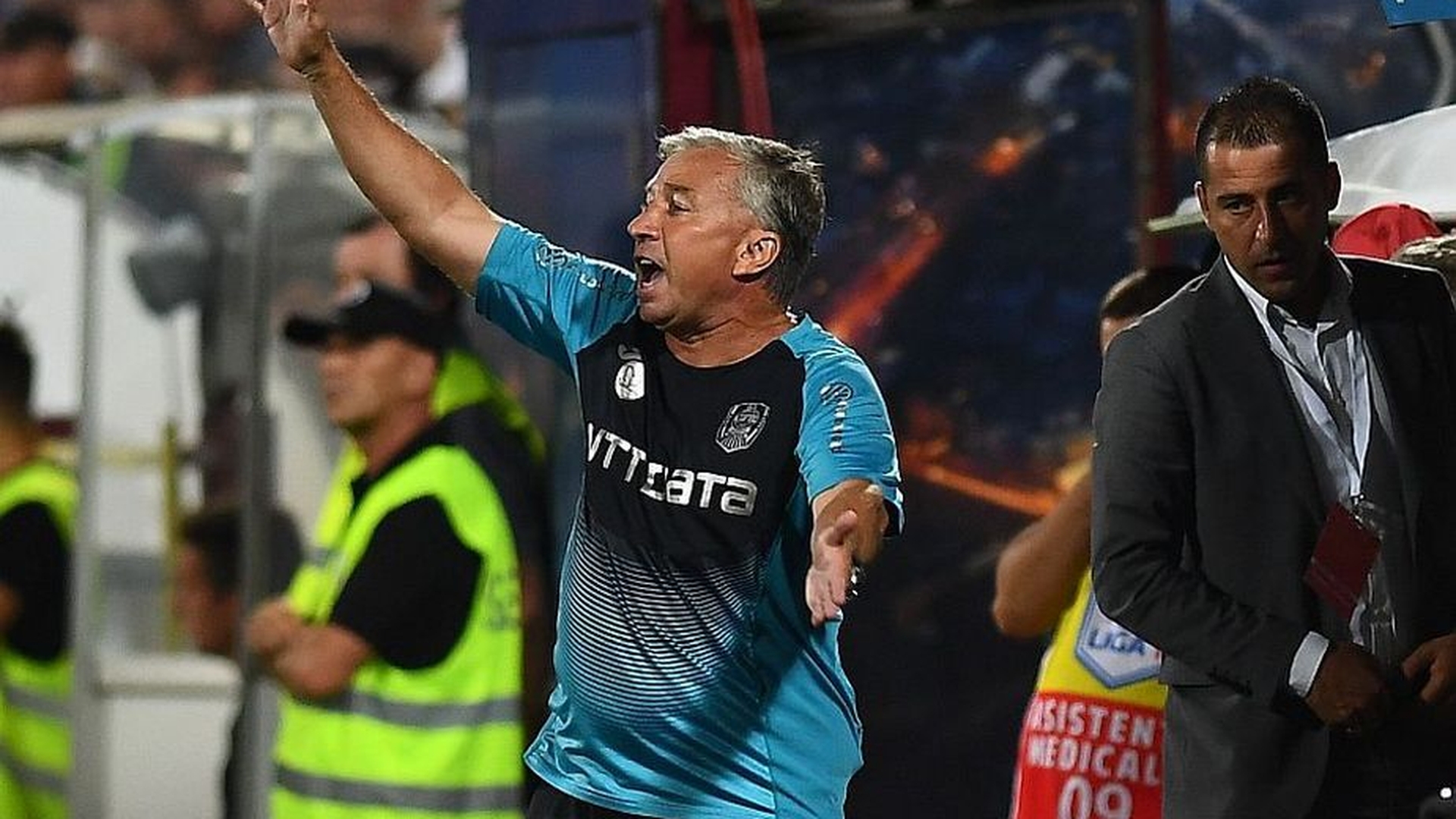 Dan Petrescu, un car de nervi după Viitorul - CFR Cluj 1-1! "N-avem șanse la titlu!"