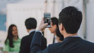 Vacanța l-a costat pe un turist 143.000 de euro doar pentru că a folosit telefonul. Ce s-a întâmplat