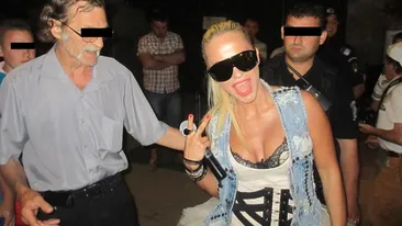 Anda Adam are lipici si la barbati in toata firea! Le doreste multa pace