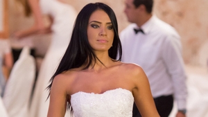 O singura persoana a avut ocazia sa o vada in aceasta ipostaza: cea care i-a facut fotografia! Adelina Pestritu, pozata in pat