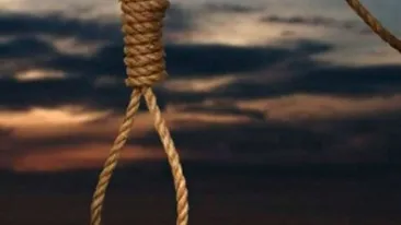 Un barbat din Mehedinti si-a injunghiat tatal dupa care s-a spanzurat!