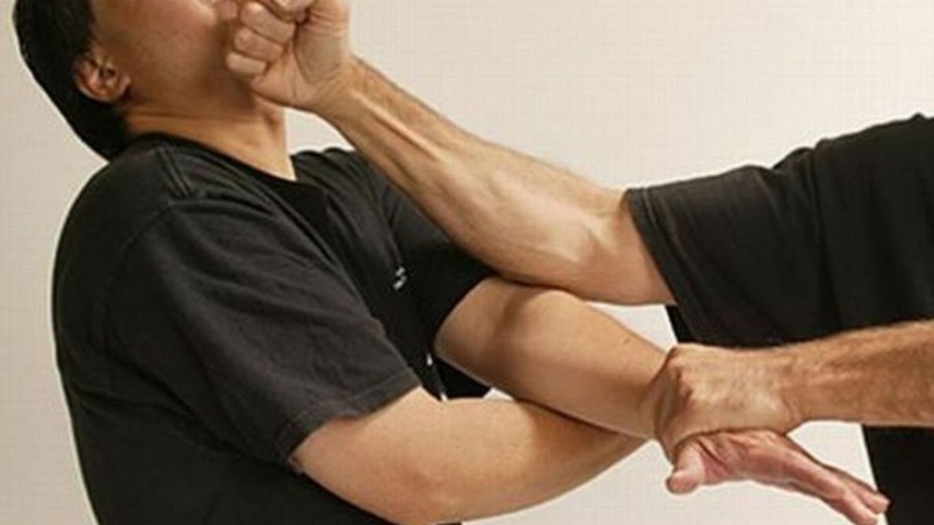 Scene șocante în Primăria Sectorului 4! A fost bătut cu bestialitate de un funcționar public! VIDEO EXCLUSIV