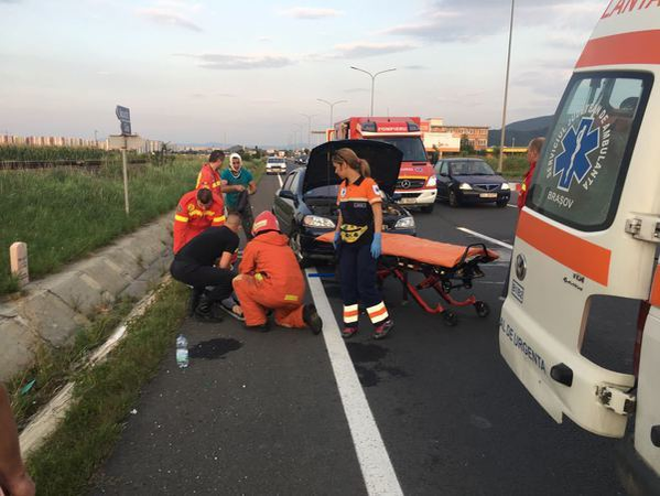 Patru persoane au fost rănite în accidentul de la Braşov! Sursă foto: mediafax.ro