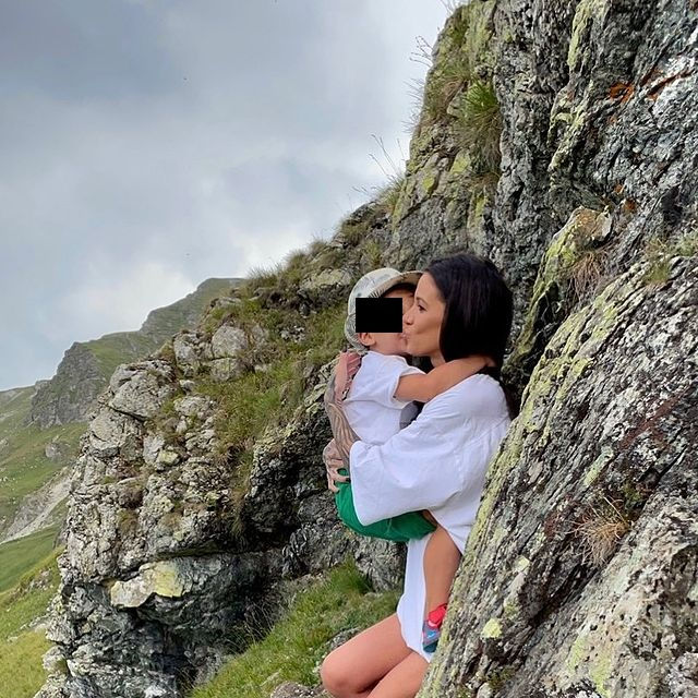 Roxana Vancea, alături de Milan (Foto: Instagram)
