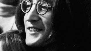 Dintele lui John Lennon va fi scos la licitatie! Vezi cat costa