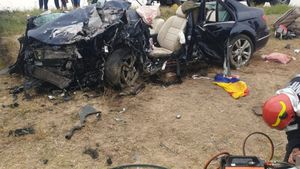 Accident rutier teribil! Un consilier local din Suceava și fetița lui în vârstă de 10 ani au decedat în urma impactului