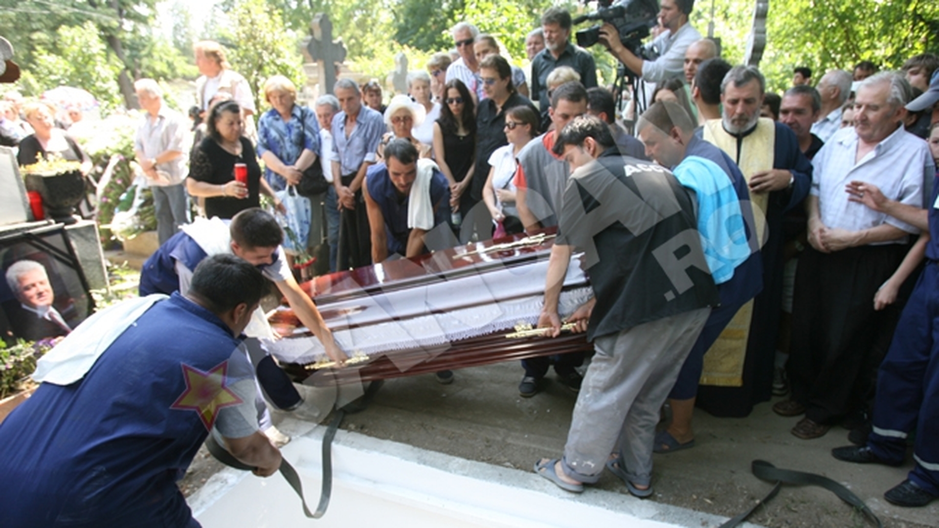 Cornel Fugaru a fost inmormantat la Bellu