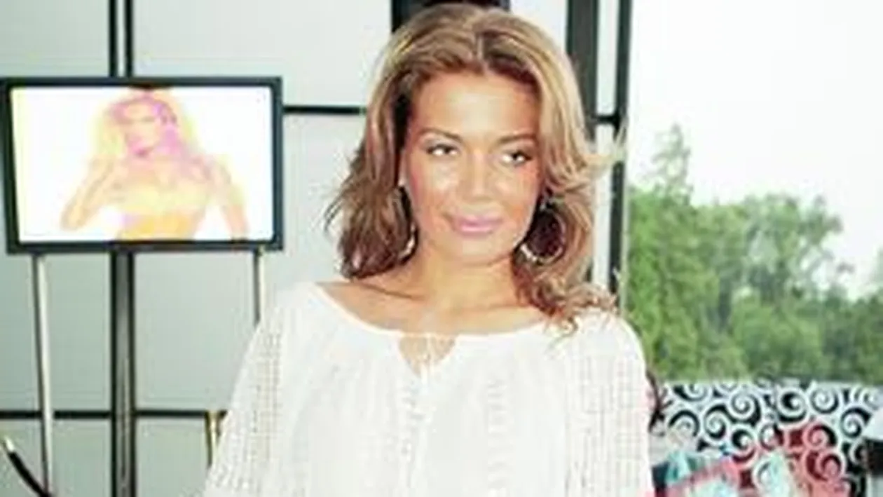 Gina Pistol este din nou singura