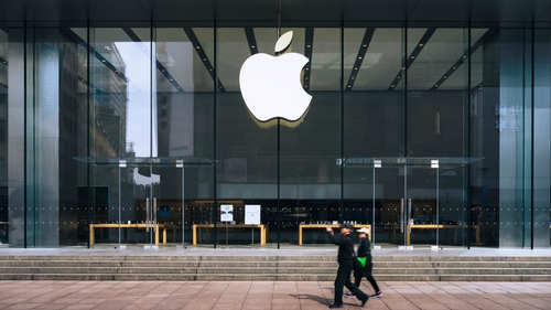 iPhone 17 va fi lansat în curând. Ce modificări a adus Apple telefonului ca să revitalizeze vânzările