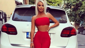 Cu cine şi-a pierdut virginitatea Loredana Chivu! Ce cadouri a primit după prima noapte de amor