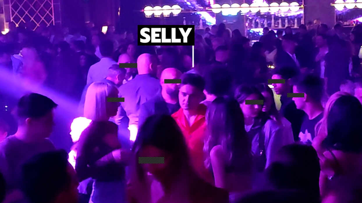 Smaranda vorbește cu Selly   (Foto: CANCAN.RO)