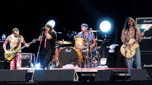 Doliu în lumea muzicală. Jack Sherman, primul chitarist al trupei Red Hot Chili Peppers, a murit