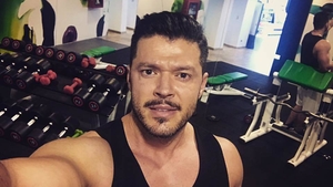 VICTOR SLAV a dat toate detaliile! Din ce făcea primii bani, înainte să devină celebru