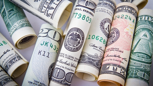 Curs valutar BNR luni, 16 februarie 2021. Euro crește, dolarul scade