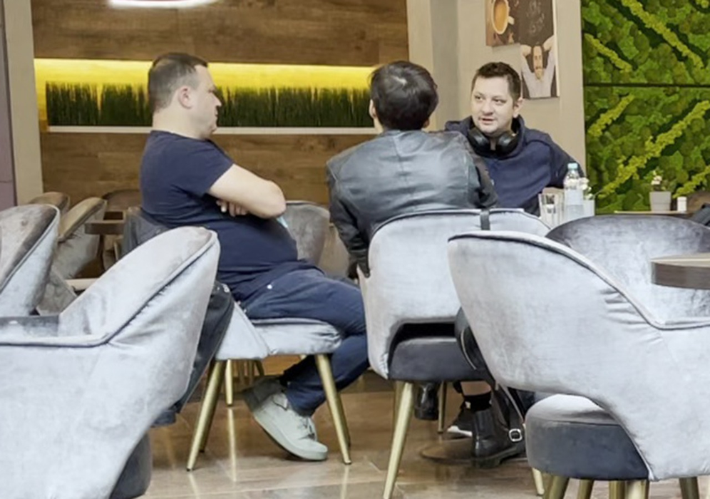 Octavian Strunilă și Leonid Doni s-au întâlnit în Mall, la o cafea, dar și cu un contract de semnat
