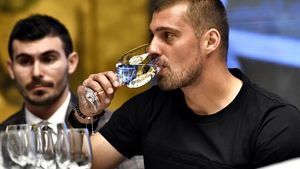 Gabriel Tamaş, reţinut în Israel după ce a fost surprins băut la volan şi conducând cu 205 kilometri/oră