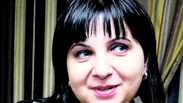 Duhovnicul lui Carmen Serban ii ia apararea: Are prea usor incredere in oameni