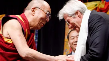 Richard Gere, ajutor de nadejde pentru Dalai Lama