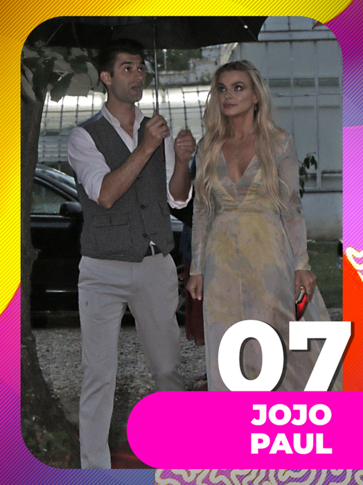 TOP 30 fete-sexy chiar şi atunci când afară plouă. Monica Gabor, Anna Lesko şi Bianca Drăguşanu s-au udat… la propriu!