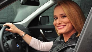 Imagine de colectie! Andreea Esca, alaturi de o personalitate din Germania! Era bruneta, dar la fel de sexy