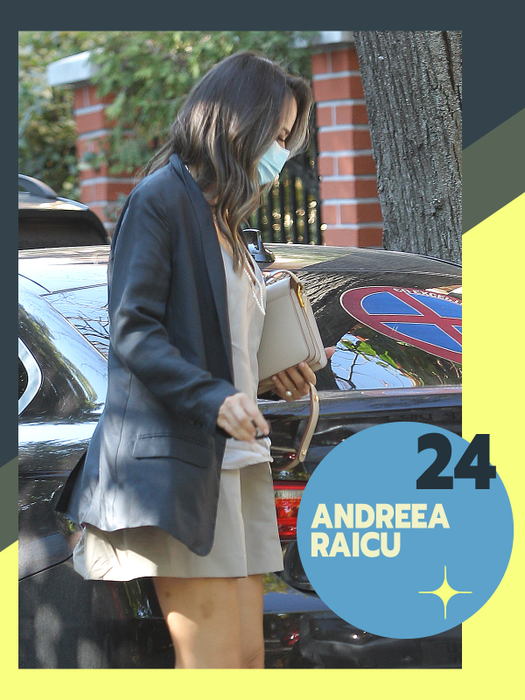 TOP 40 vedete în ipostaze rare! Mai provocator de atât nu se poate. Delia, Anna Lesko şi Ramona Olaru au pus pe jar imaginaţia bărbaţilor în rochiţe mini, mulate, chiar şi nemachiate 