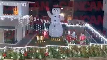 Și-au făcut propriul Târg de Crăciun, în curtea casei! O familie din Cluj și-a luat prin surprindere vecinii cu decorațiunile speciale de sărbători