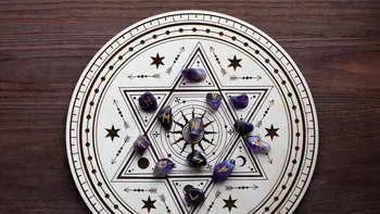 Horoscop rune azi, 14 iunie 2026. Uruz avertizează o zodie: lasă vechiul să moară pentru ca un nou început să apară în viața ta!