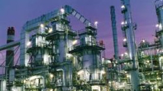 Incendiu la rafinaria Petrotel-Lukoil din Ploiesti, ISU spune ca nu exista pericol de explozie