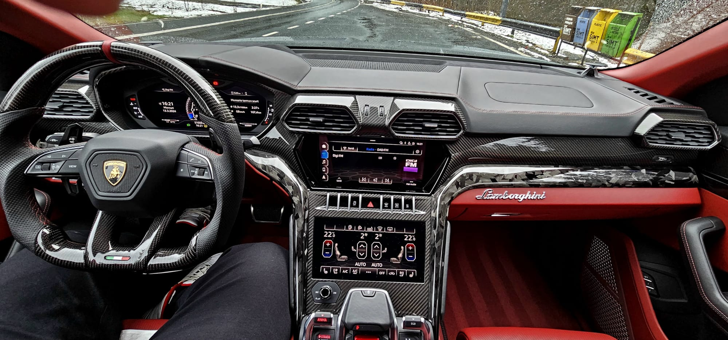 Fostul proprietar al Bentley-ului și-a cumpărat apoi un Lamborghini Urus, de 400.000 de euro!