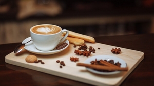 Nu e o glumă! Cât a plătit o româncă pentru o cafea, în Paris: „Cea mai scumpă din viața mea”