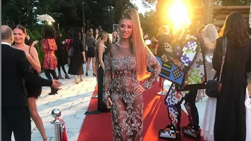 N-o să uiți niciodată ce ai văzut! Anamaria Prodan a purtat cea mai curajoasă rochie la o petrecere mondenă
