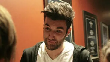 Cum s-a prezentat Smiley la preselecţiile Românii au talent de la Iaşi! Nu avea voie să vorbească, uite cum îl tratează Bartoş!