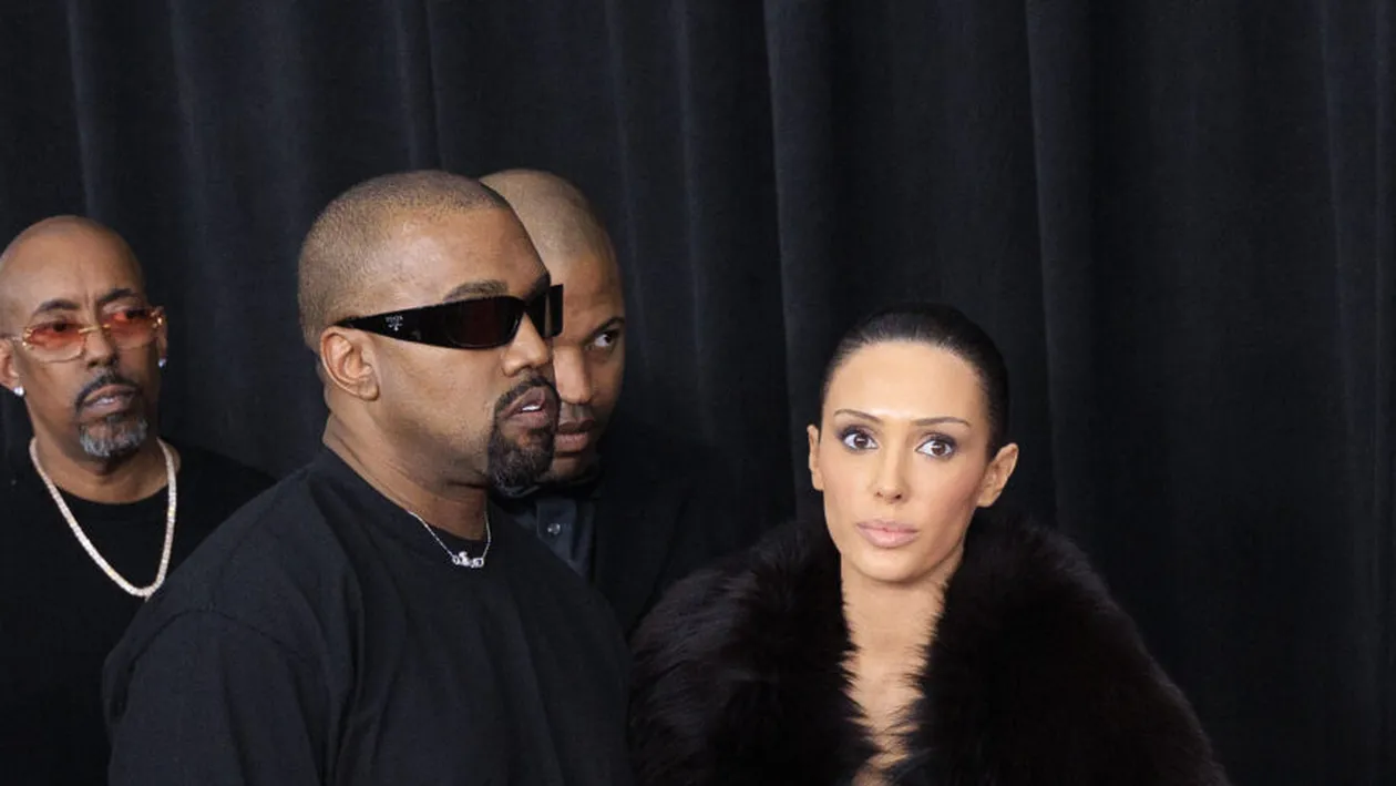 Ce i-a spus Kanye West Biancăi Censori, înainte să pozeze în ținuta indecentă la Grammy 2025. Un cititor pe buze a dezvăluit TOT!