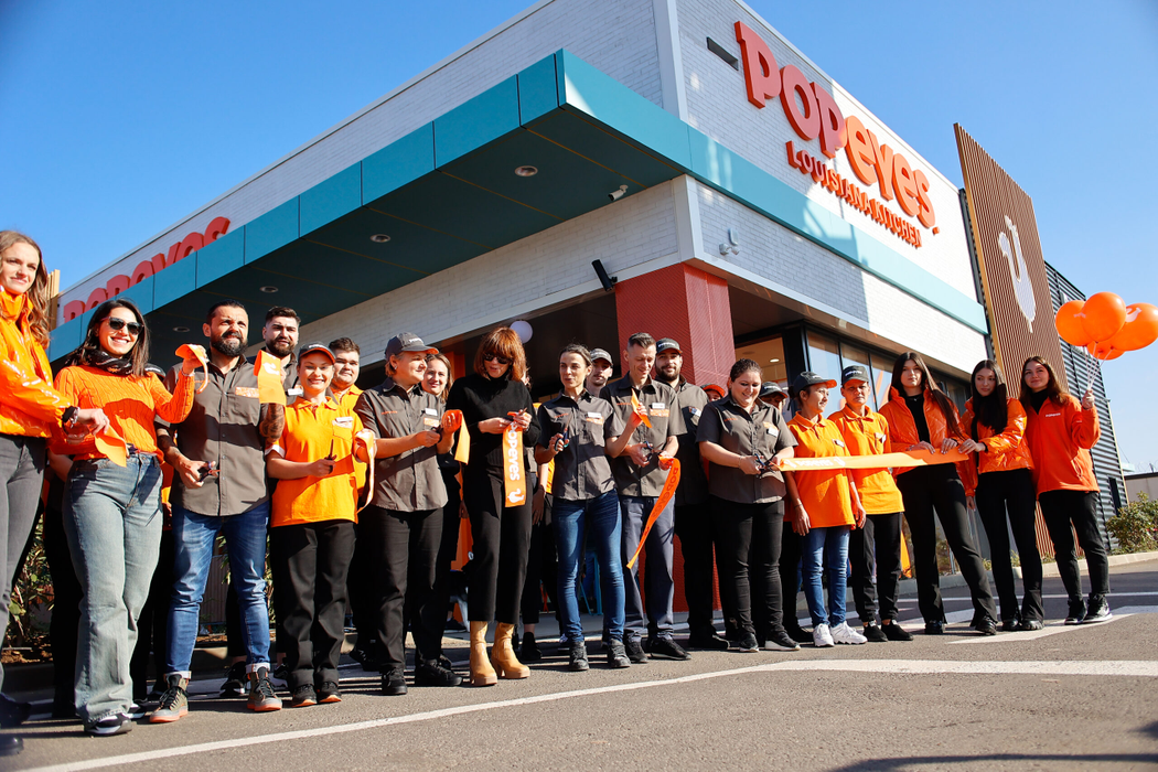 Popeyes România deschide primul restaurant de tip Drive-Thru din țară