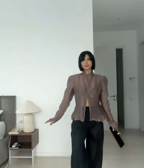 Andreea Popescu, o nouă schimbare de look! Fanii au crezut că nu văd bine