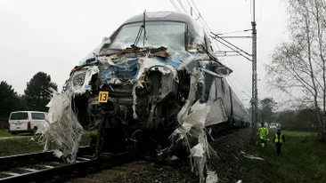 Accident grav, în Polonia! 18 persoane au fost rănite după ce un tren şi-un camion s-au ciocnit frontal