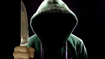 Caz bizar în Iași! Și-a înjunghiat amanta, apoi i-a declarat dragostea. Femeia a reușit să ajungă la spital