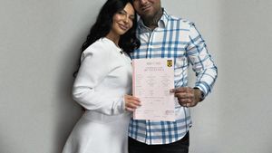 Francisca și TJ Miles, cununie civilă cu 4 persoane! Nici măcar nașii nu au fost prezenți: ”A fost într-o joi, ploua de rupea afară”