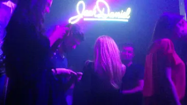 Doar Smiley a putut sa o faca pe Roxana Ionescu sa renunte la telefonul mobil! Vezi cum a reactionat cand l-a vazut pe artist!