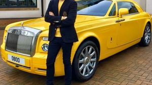 Un bărbat a intrat în bancă și a cerut un împrumut de 5.000 de lire, oferind drept garanție un Rolls Royce de un sfert de milion! Bancherii au rămas șocați când au aflat cine era