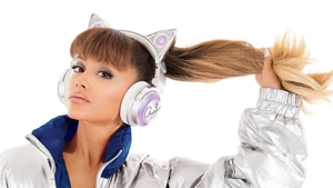 Ariana Grande s-a logodit! Cine este actorul cunoscut care a cerut-o de sotie la nici o lună de când și-au început relația