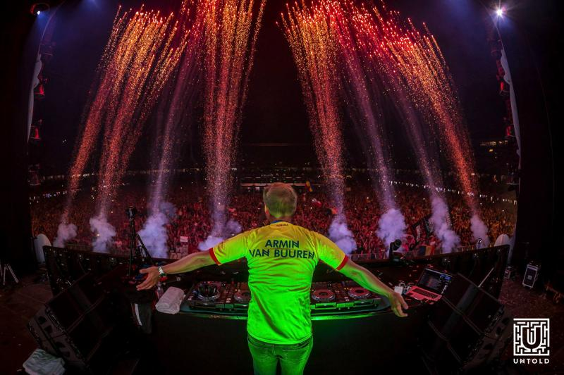Armin van Buuren vine cu o surpriză pentru fanii lui, la sfârșit de 2018!