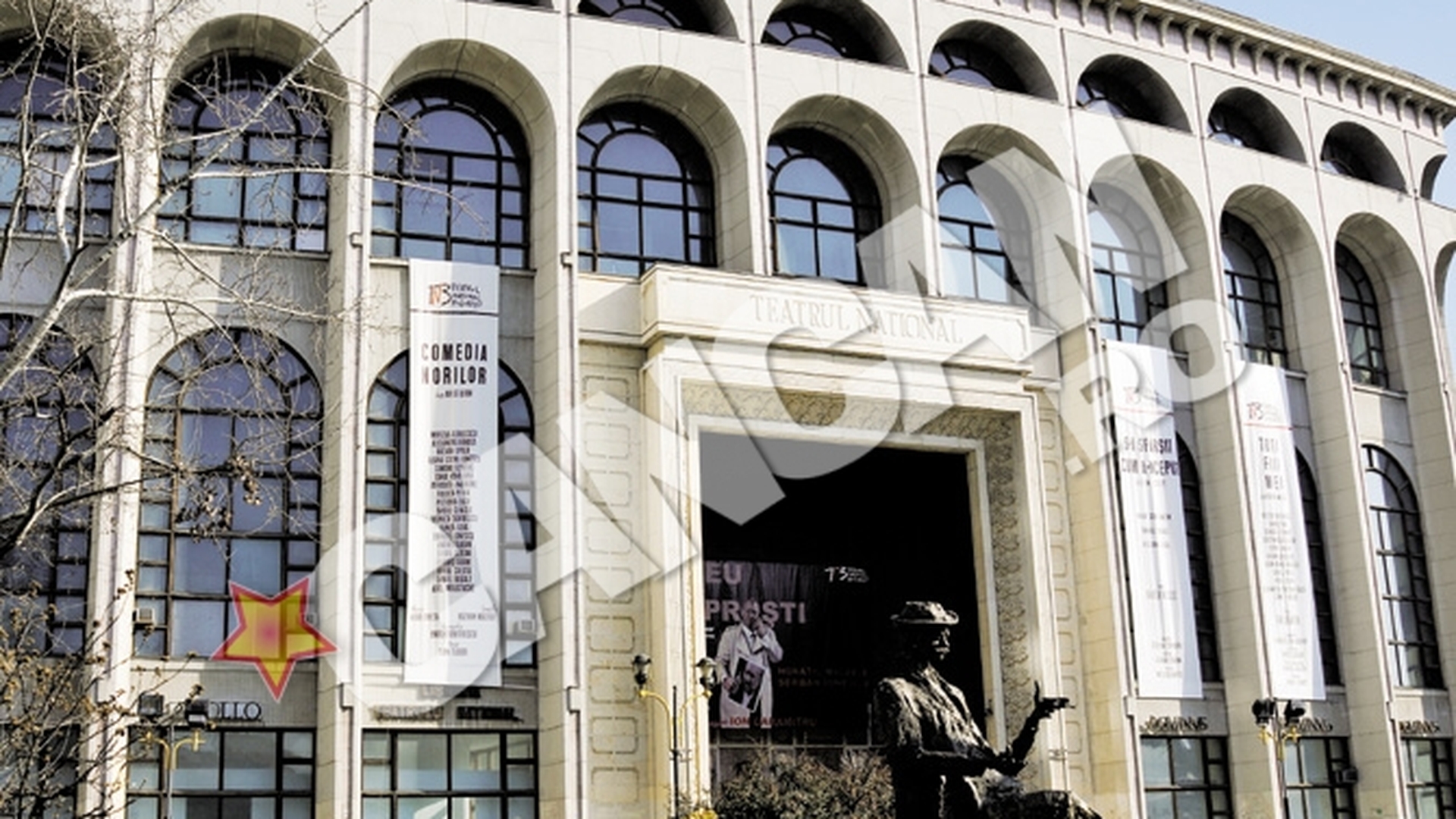 Focar de infectie la Teatrul National: miros de igrasie, intoxicatii cu praf si riscuri de boli grave! Actorii au ajuns mai rau decat minerii